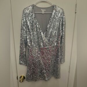 H&M Elegant sequin silver dress size Large